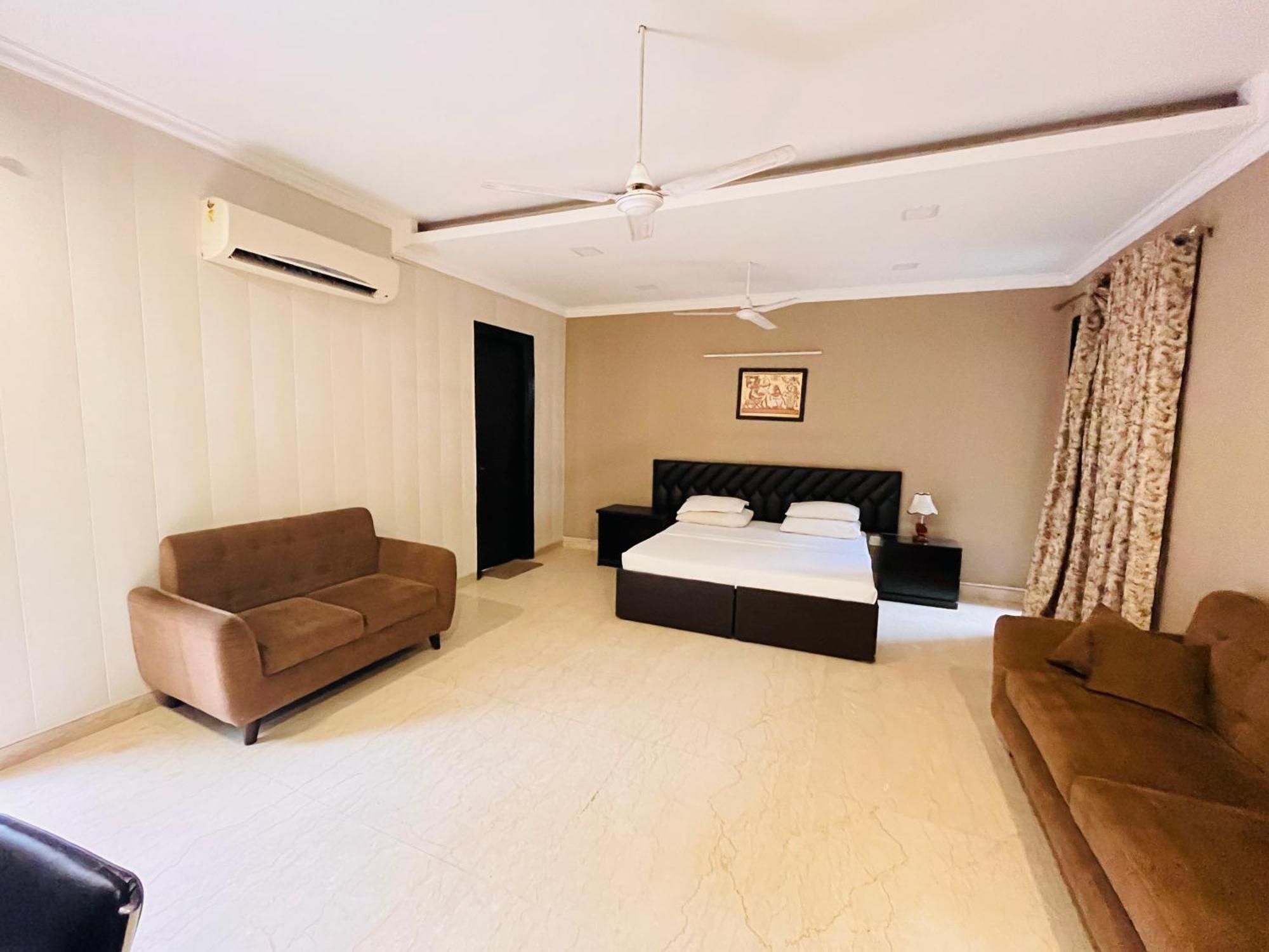 Готель Abode Residency Safdarjung Enclave Near U S Embassy Delhi Нью-Делі Екстер'єр фото